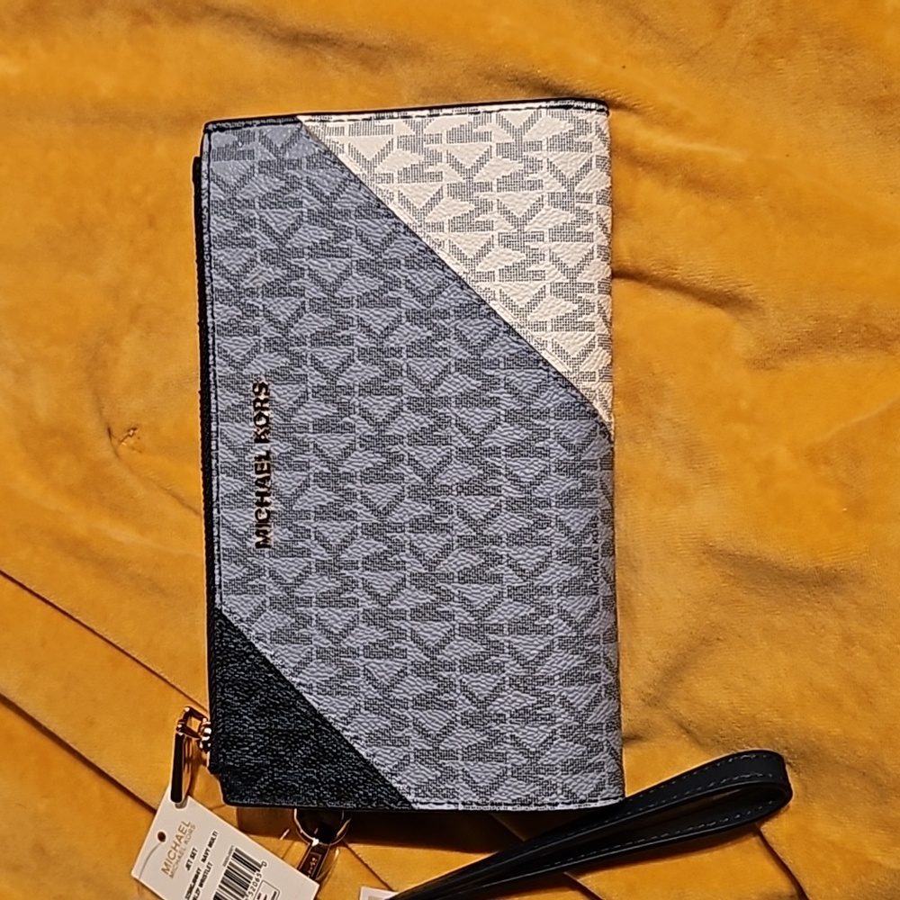 NWT Michael Kors Jet Set Travel Double Zip Wristlet